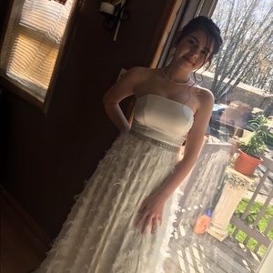 Meet your Posher, Crystal